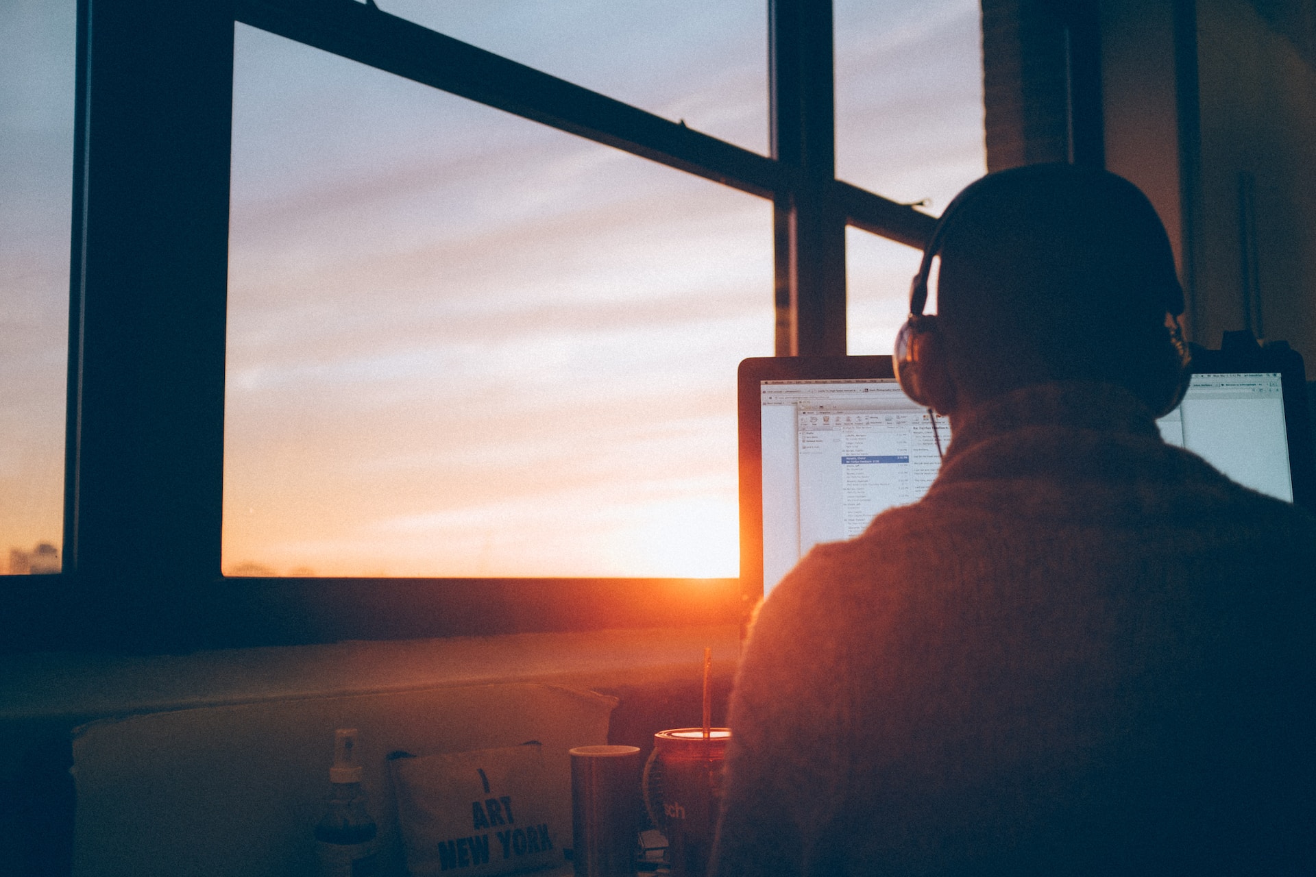 Too Much Flexibility? Selling Strategy to Navigate Workday Dead Zones
